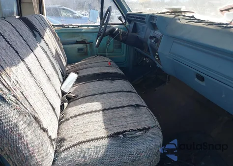 1981 Ford F150 z USA, uszkodzony, nr VIN 1FTDF15G0BPA57305